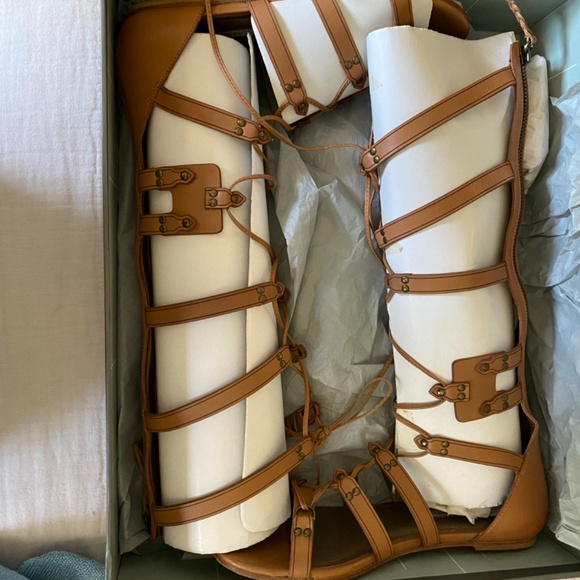 Cynthia Vincent Gladiator Sandals - Picture 6 of 8